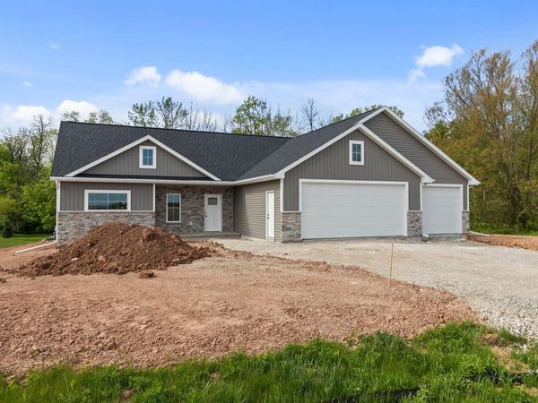 W5995 WOODLAND ROAD, Menasha, WI 54952