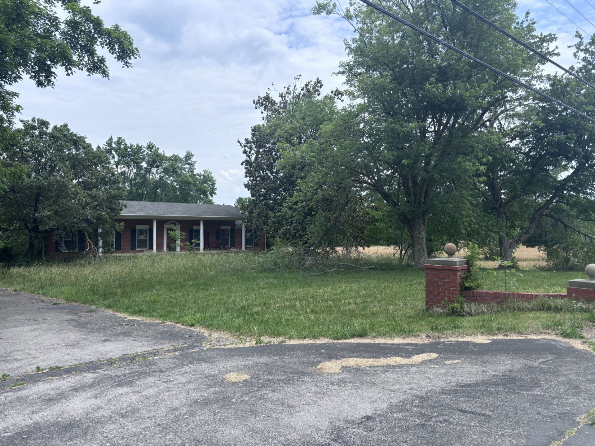1229 N 1st St , Westmoreland, TN 37186 Main Photo