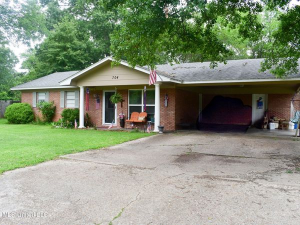 704 Marilyn Drive, Pearl, MS 39208