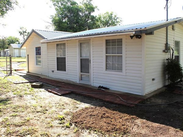 303 S Lennox Street, Stephenville, TX 76401