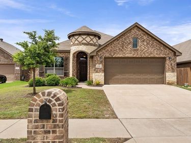 2120 Blakely Court, Fort Worth, TX 76134