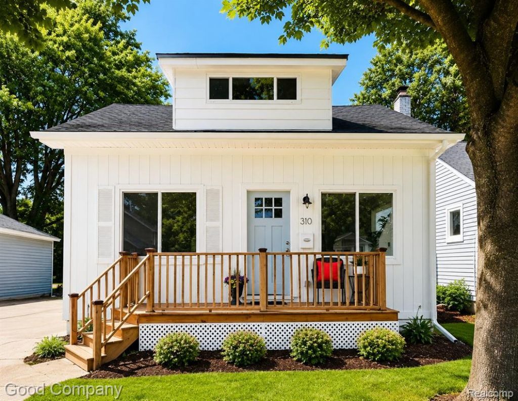 310 Massoit Street, Clawson, MI 48017 Main Photo