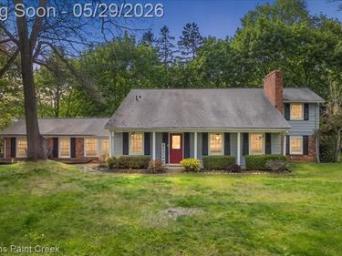 5795 Thorny Ash Road, Oakland Twp, MI 48306