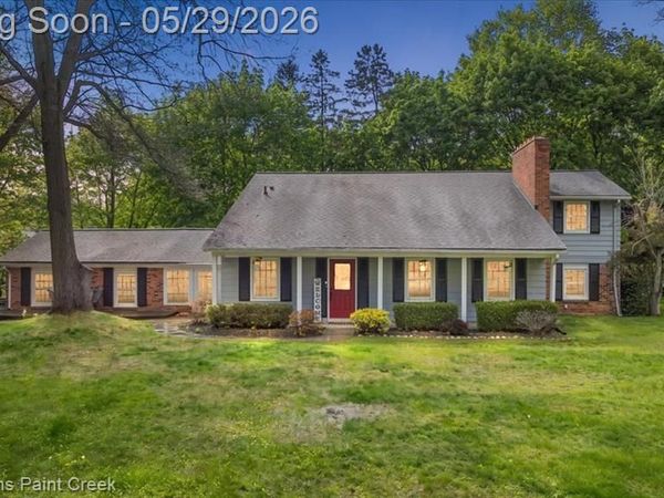 5795 Thorny Ash Road, Oakland Twp, MI 48306