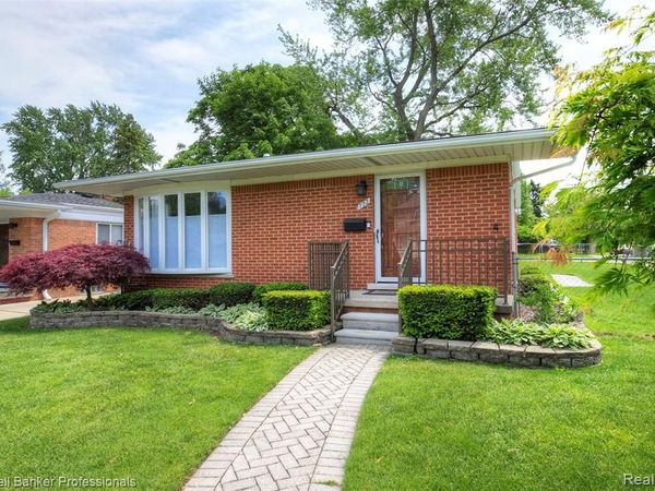 702 Woodlawn Avenue , Royal Oak, MI 48073