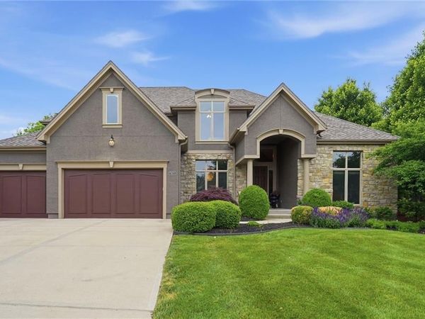 9605 W 150th Street, Overland Park, KS 66221