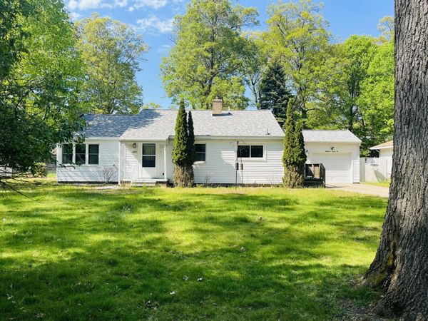 1892 Crestwood Lane, Muskegon, MI 49441