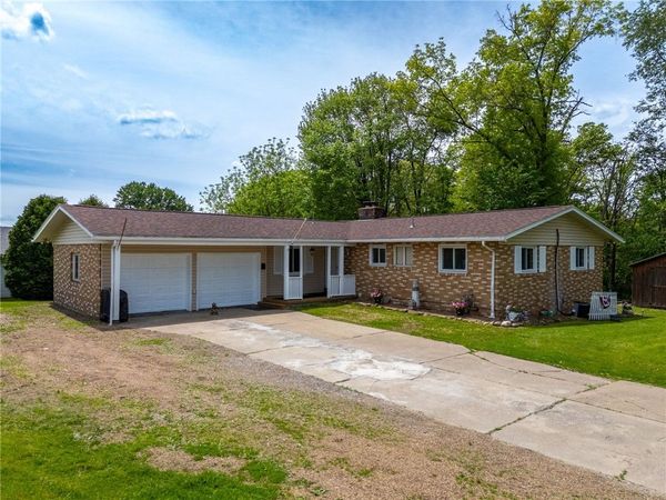 316 Opre Ave, Grove City, PA 16127