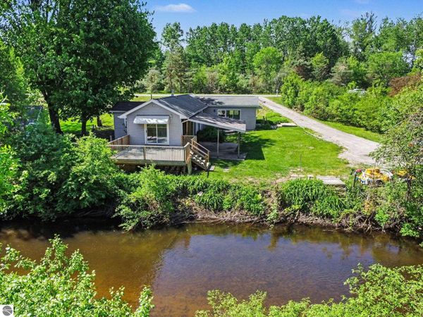 2457 Ludington Drive E, Clare, MI 48617