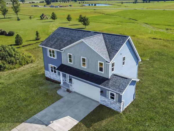 N6220 Blarney Stone Drive, Unit 0053, Albany, WI 53502
