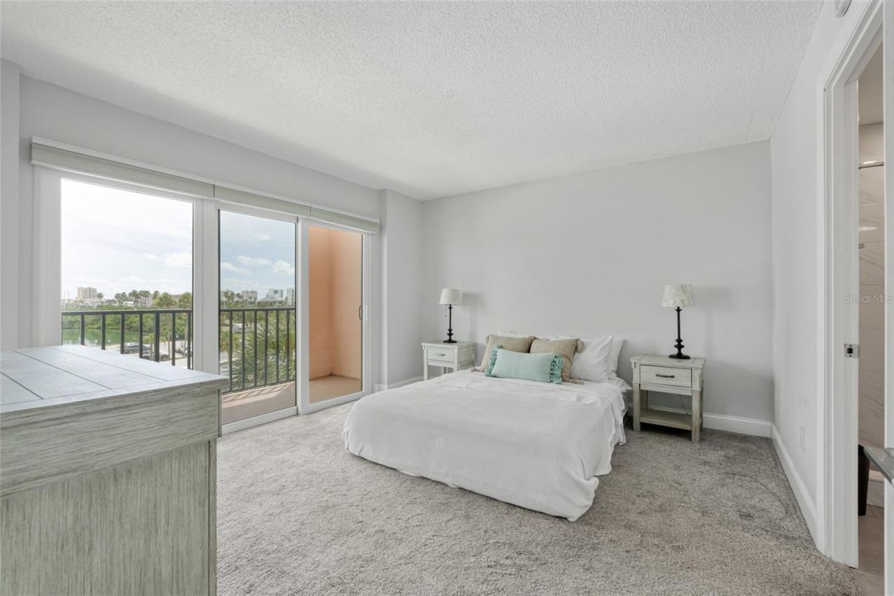 51 Island Way, Unit 411, Clearwater Beach, FL 33767 Photo