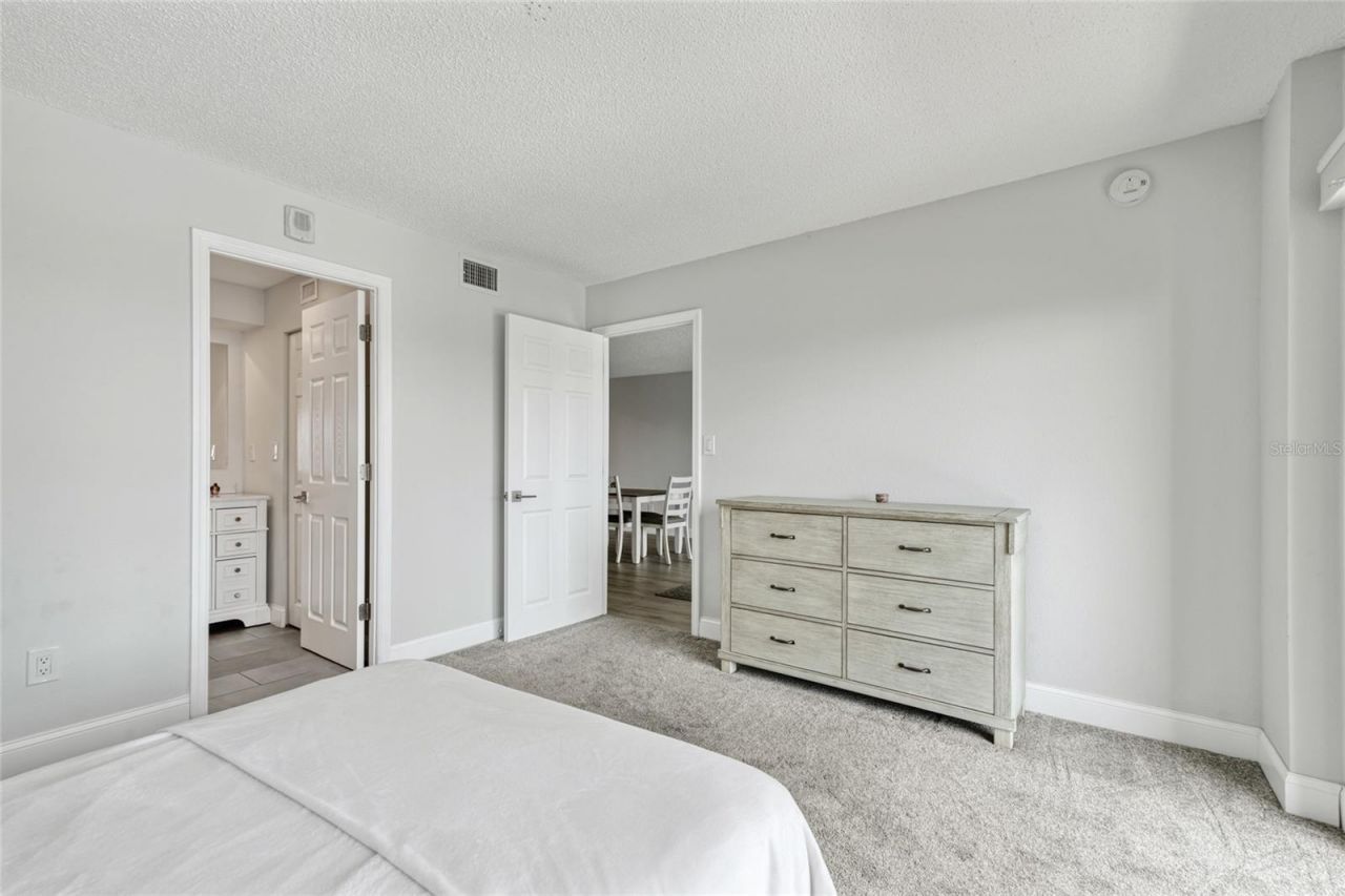 51 Island Way, Unit 411, Clearwater Beach, FL 33767 Photo