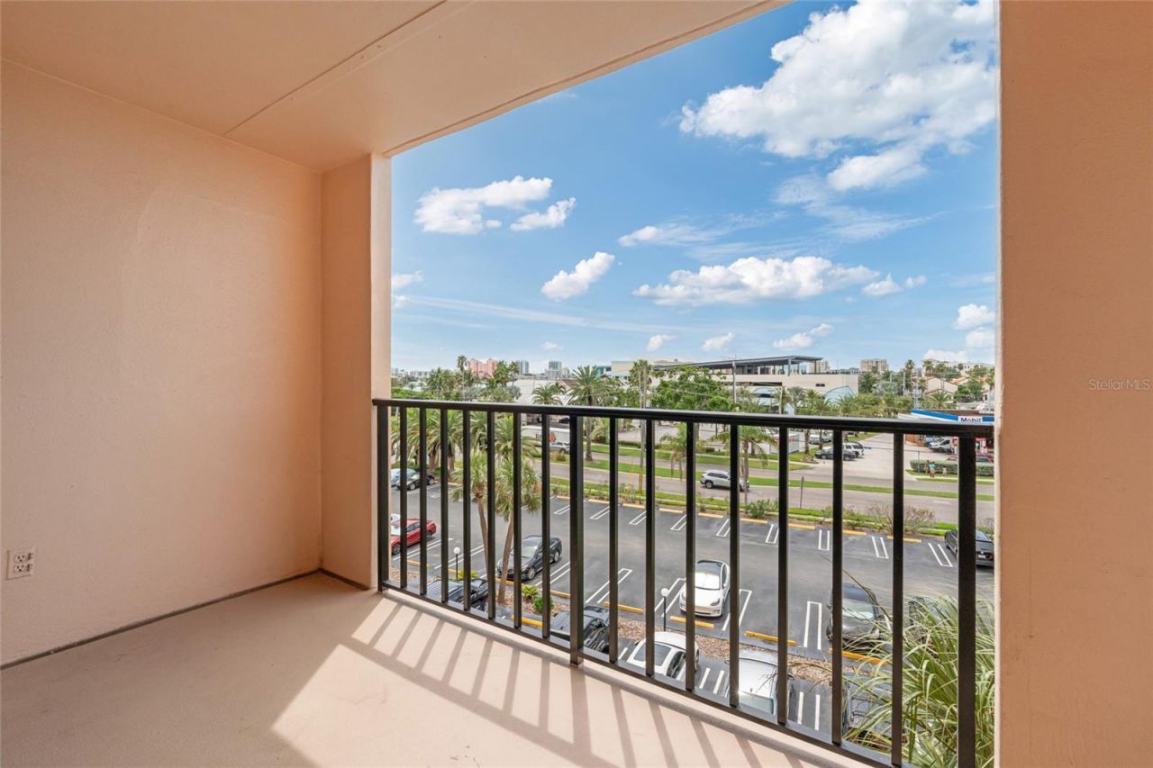 51 Island Way, Unit 411, Clearwater Beach, FL 33767 Photo