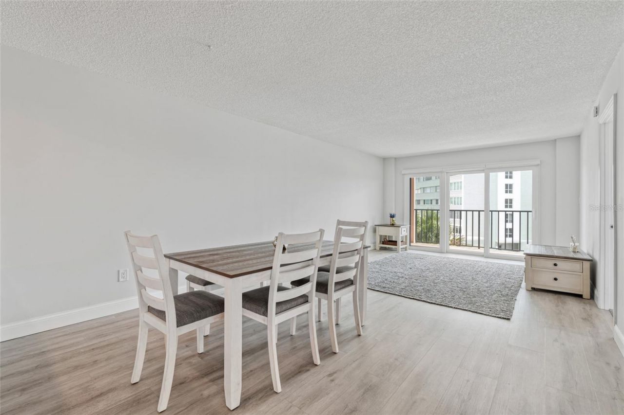 51 Island Way, Unit 411, Clearwater Beach, FL 33767 Photo