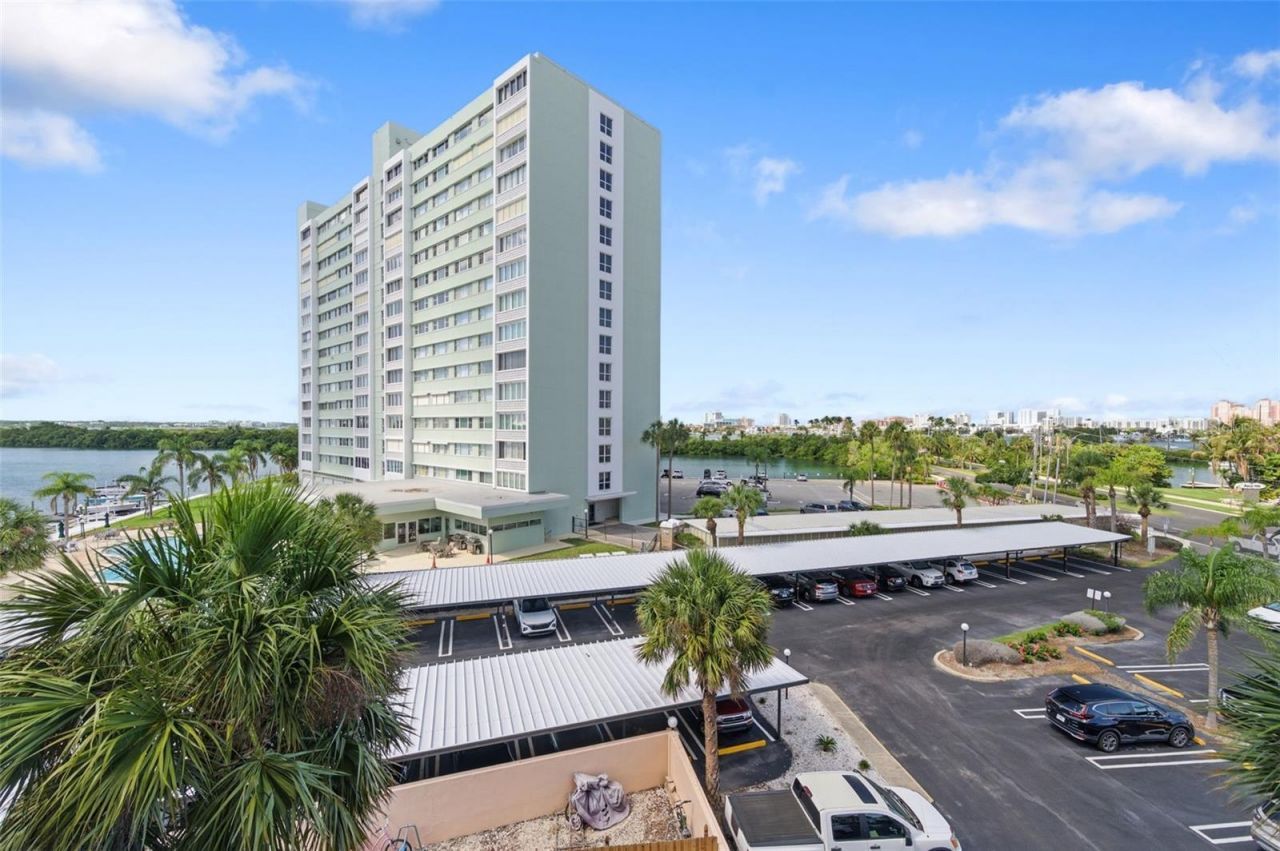 51 Island Way, Unit 411, Clearwater Beach, FL 33767 Photo