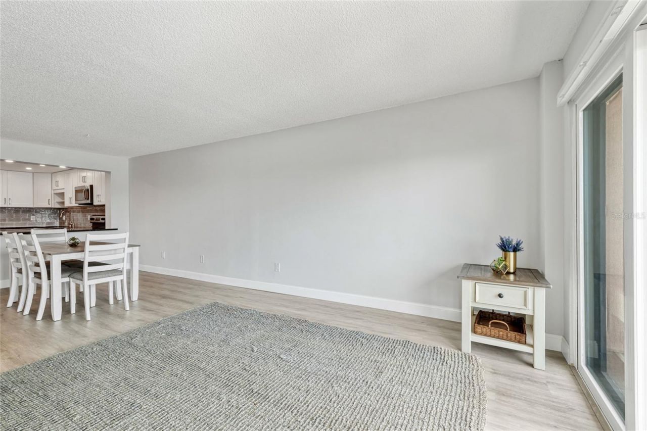 51 Island Way, Unit 411, Clearwater Beach, FL 33767 Photo