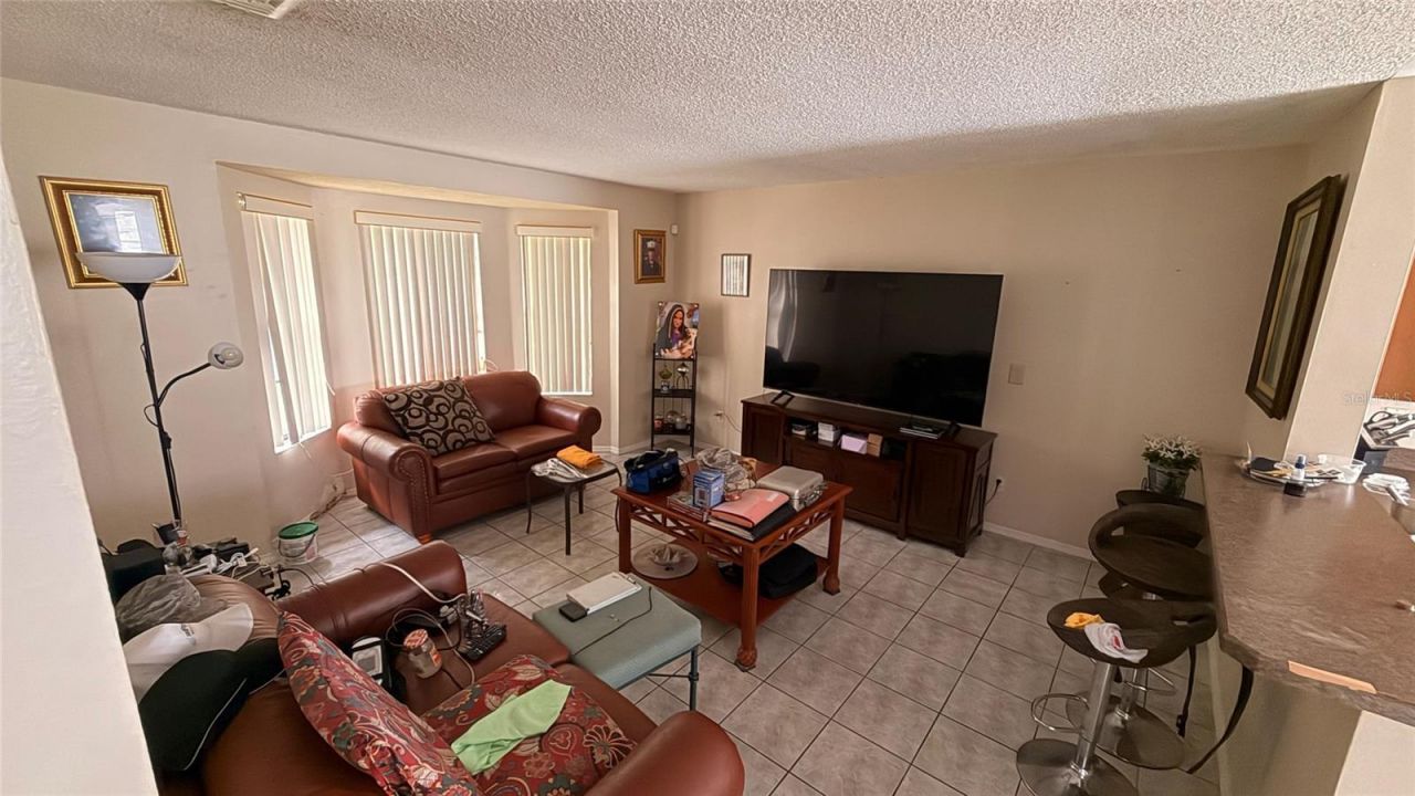 187 Pinewood Circle, Kissimmee, FL 34743 Photo