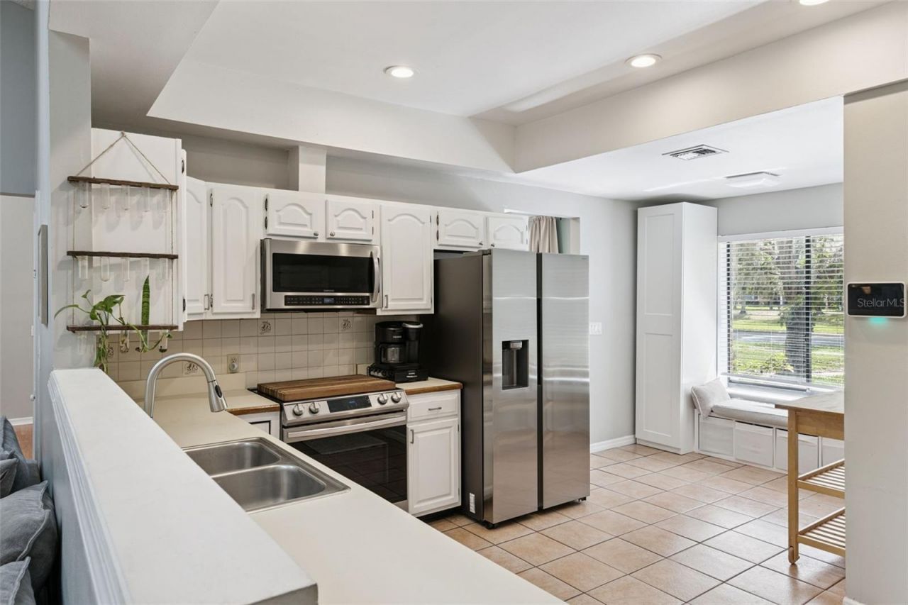 8617 Amber Oak Court, Orlando, FL 32817 Photo