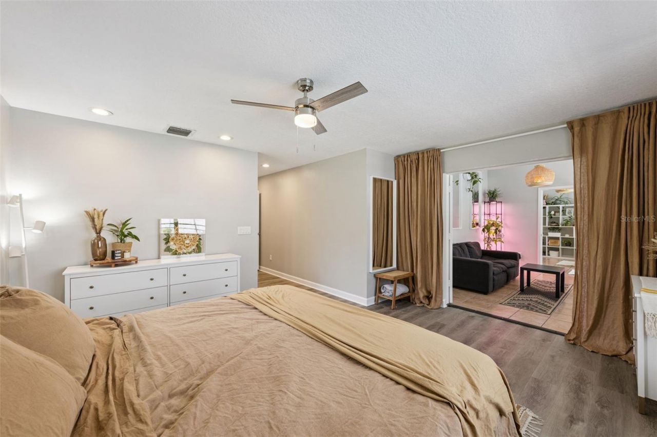 8617 Amber Oak Court, Orlando, FL 32817 Photo