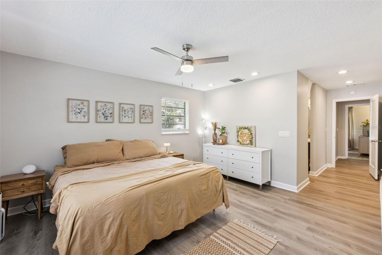 8617 Amber Oak Court, Orlando, FL 32817 Photo