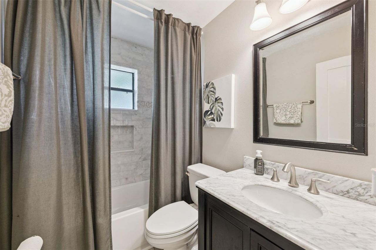 8617 Amber Oak Court, Orlando, FL 32817 Photo