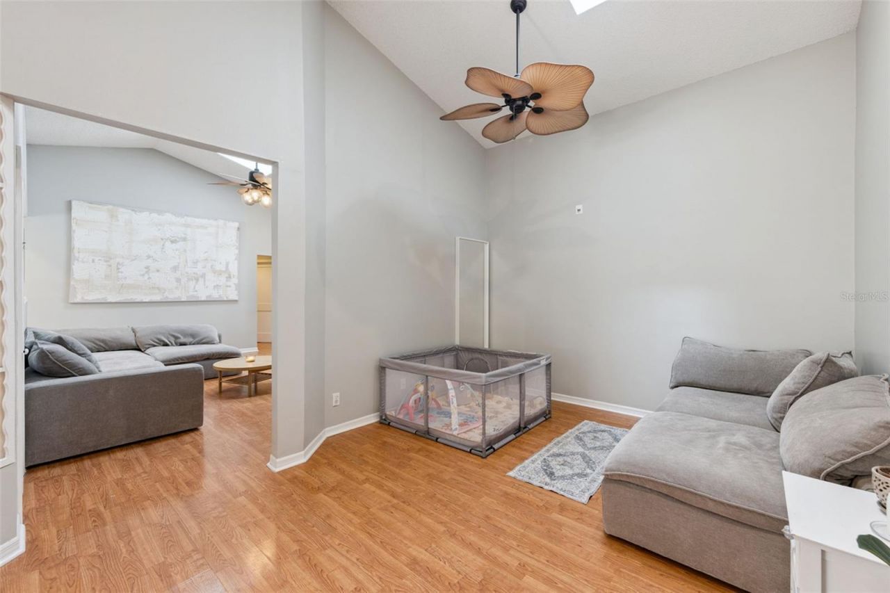 8617 Amber Oak Court, Orlando, FL 32817 Photo