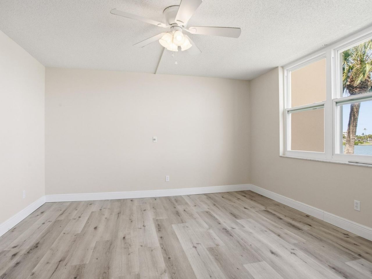 7920 Sun Island Drive S, Unit 202, South Pasadena, FL 33707 Photo