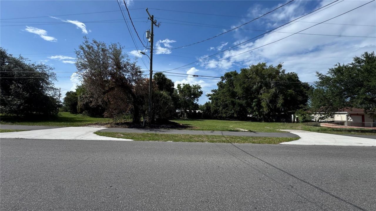 41 E Michael Gladden Boulevard, Apopka, FL 32703 Photo