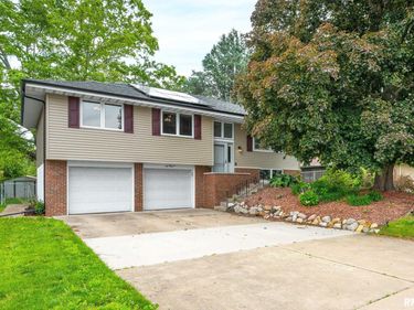 1111 S MESA Drive, Peoria, IL 61607
