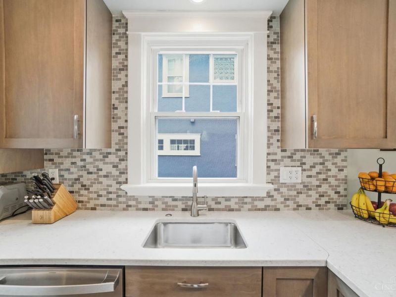1325 Edwards Road, Cincinnati, OH 45208 Photo 12