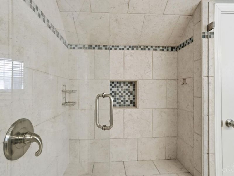 1325 Edwards Road, Cincinnati, OH 45208 Photo 29