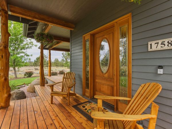 17584 Mountain View Road, Sisters, OR 97759