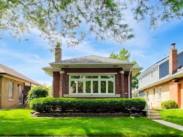 6122 N Newburg Avenue , Chicago, IL 60631
