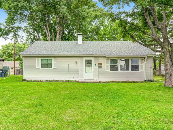 460 Southgate Drive , Greenwood, IN 46143