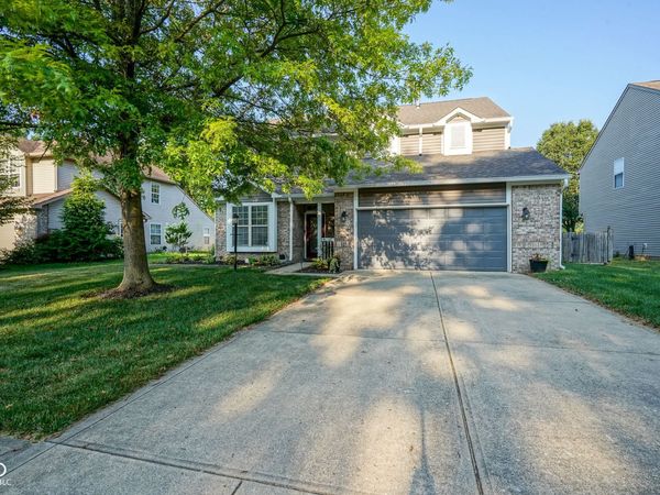 12854 Sweet Briar Parkway , Fishers, IN 46038