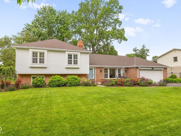 6542 Grosvenor Place , Indianapolis, IN 46220