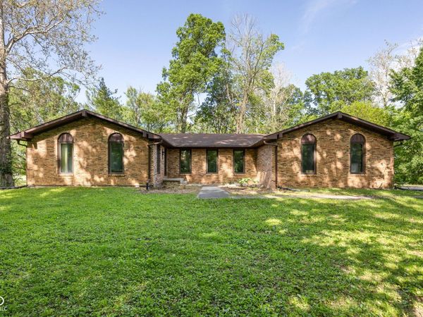 1186 S 200 E, Kokomo, IN 46902