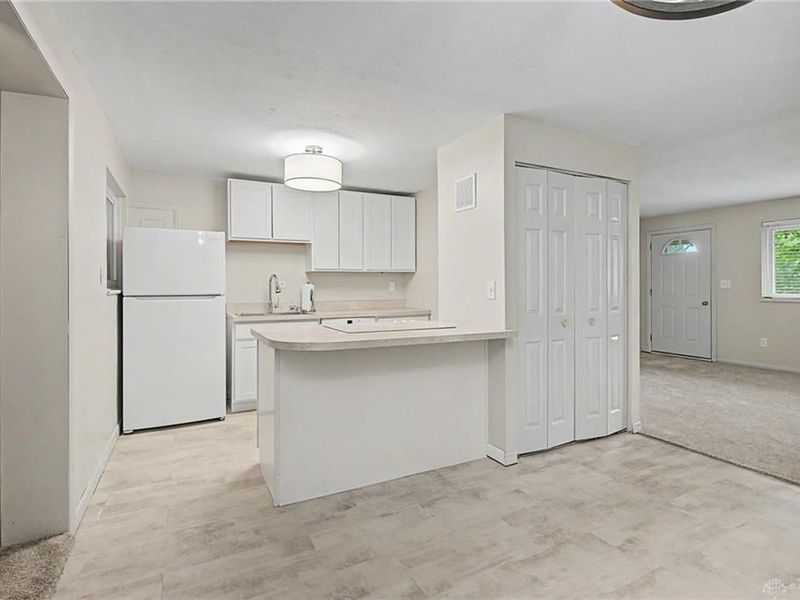 5224 Mariner Drive, Huber Heights, OH 45424 Photo 12