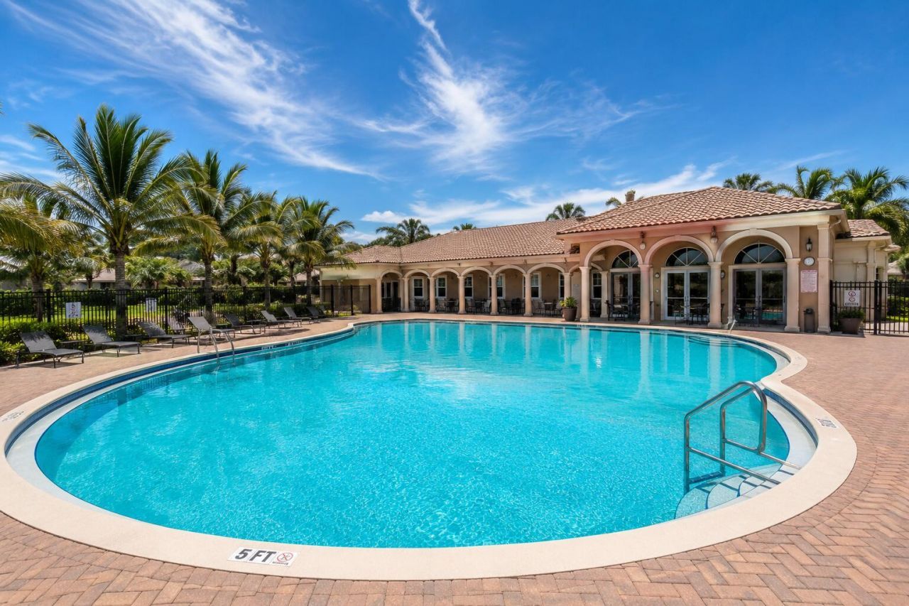 9064 Plymouth Place, Unit 9064, Tamarac, FL 33321 Photo