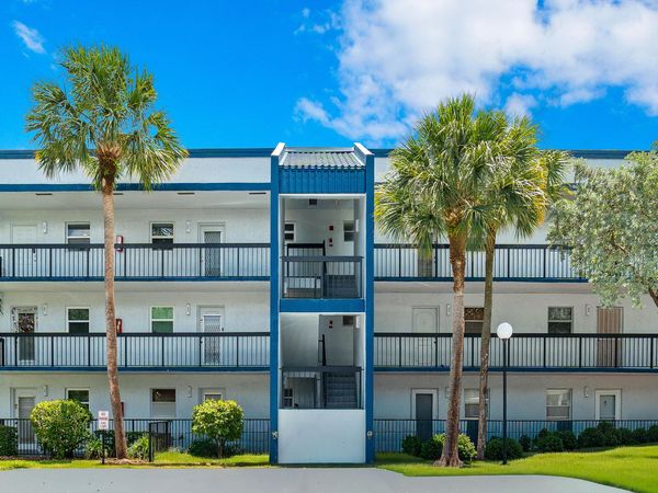 3170 Holiday Springs Boulevard, Unit 6-203, Margate, FL 33063