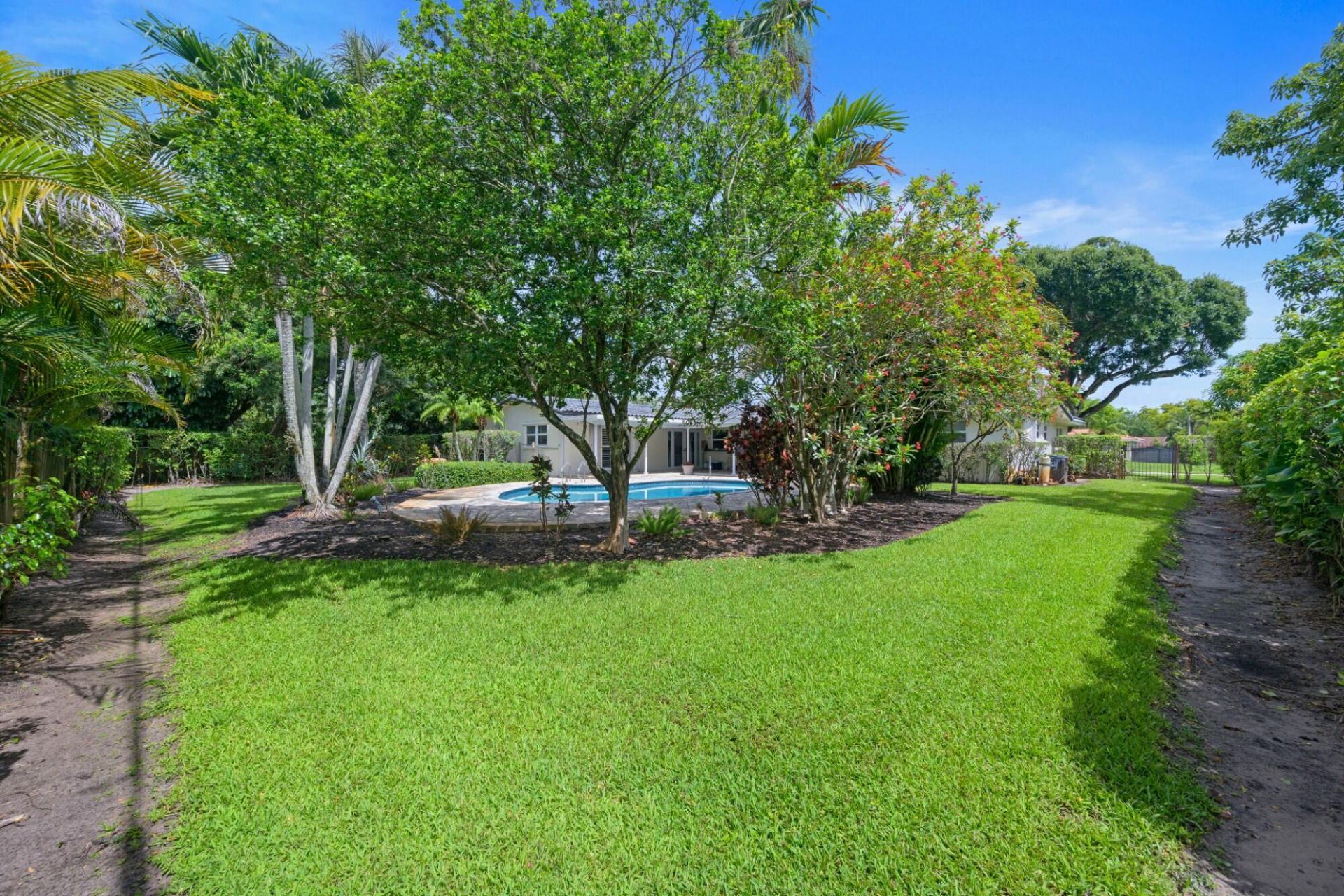 6850 NW 7th Street, Plantation, FL 33317 Photo