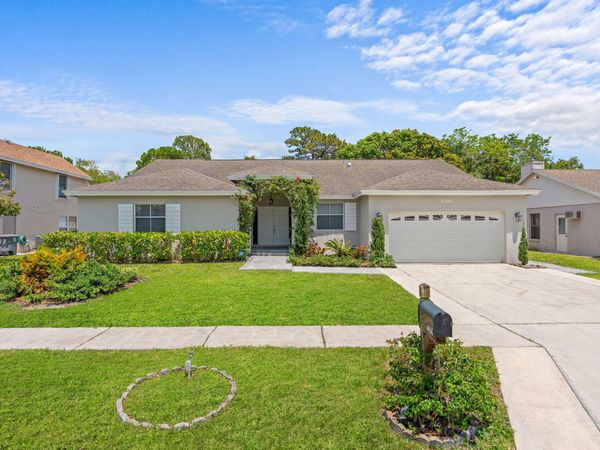 6266 Madras Circle, Boynton Beach, FL 33437