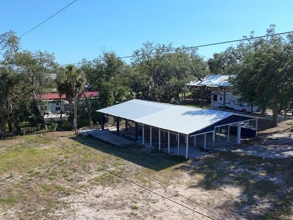 122 E 5th Ave, Horseshoe Beach, FL 32648
