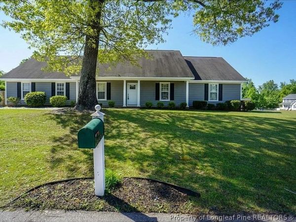 112 Forest Creek Drive, Raeford, NC 28376