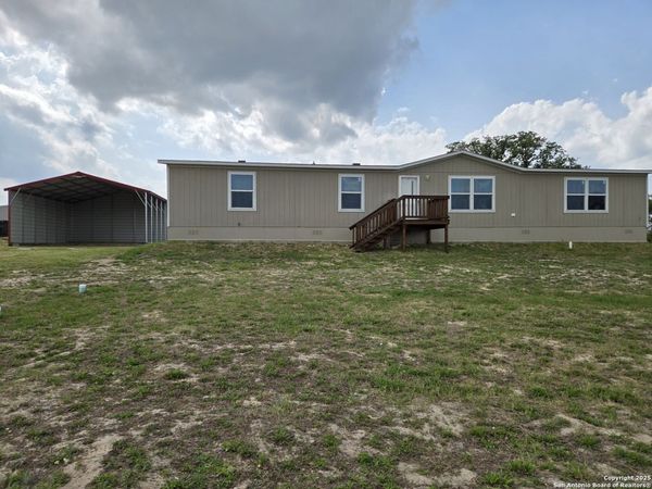 166 County Road 324, Adkins, TX 78101