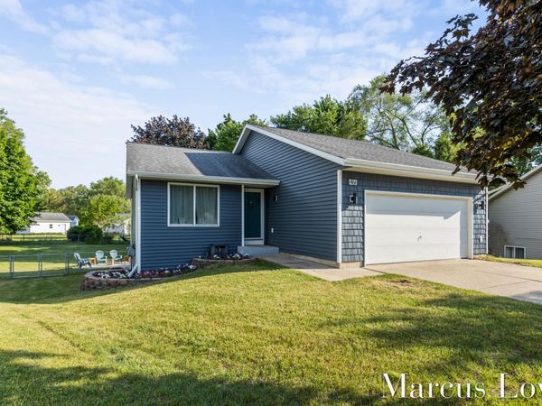 466 Madison Court SE, Kentwood, MI 49548