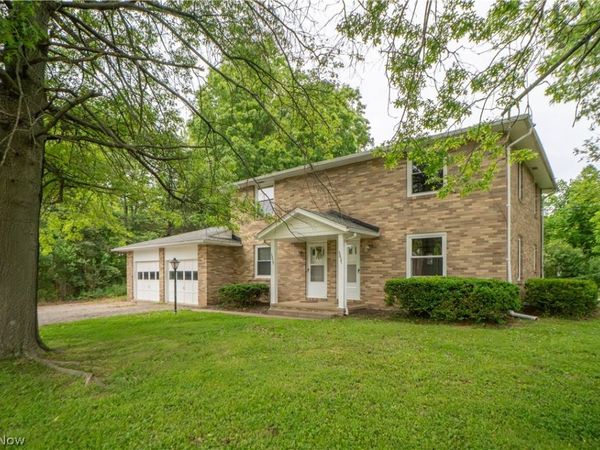 3837-3839 Beech Hill Road NW, North Canton, OH 44720