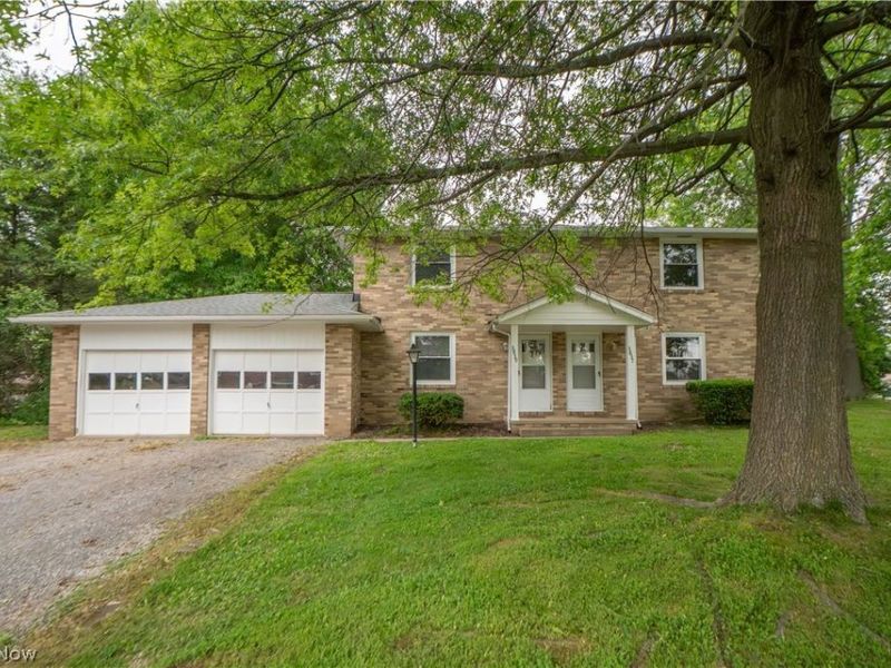 3837-3839 Beech Hill Road NW, North Canton, OH 44720 Photo 2