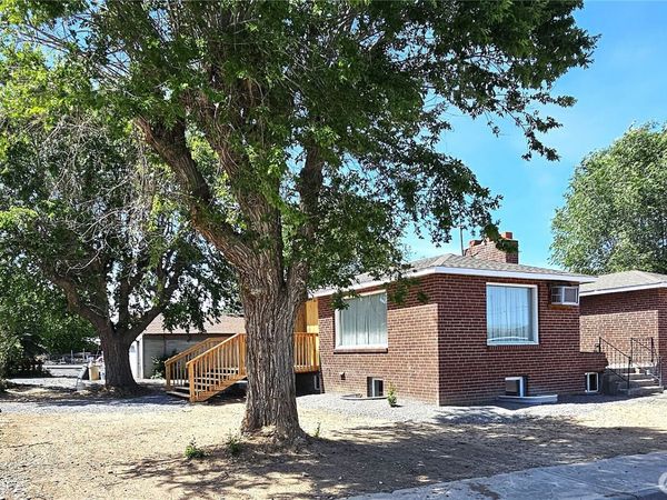 134 4th Avenue SE, Soap Lake, WA 98851