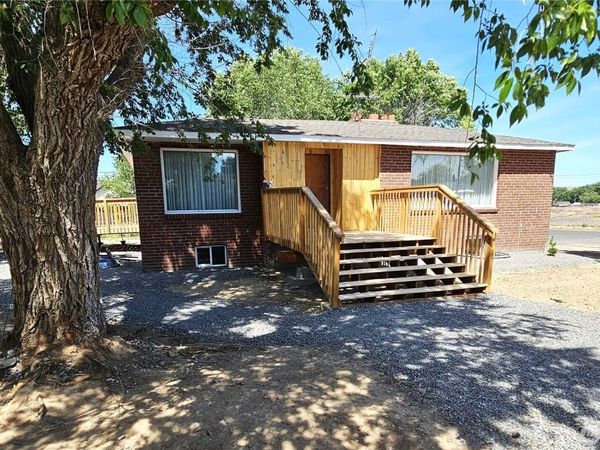134 4th Avenue SE, Soap Lake, WA 98851